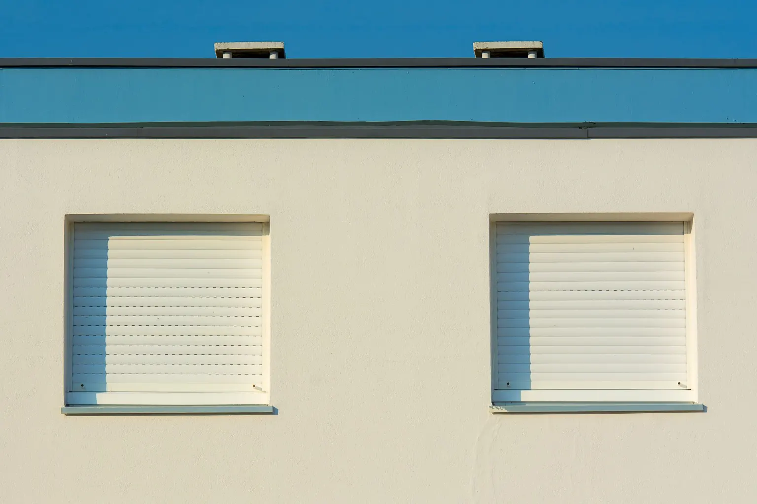 Rollläden & Raffstore Karlsruhe — Nachrüstung & Neuinstallation